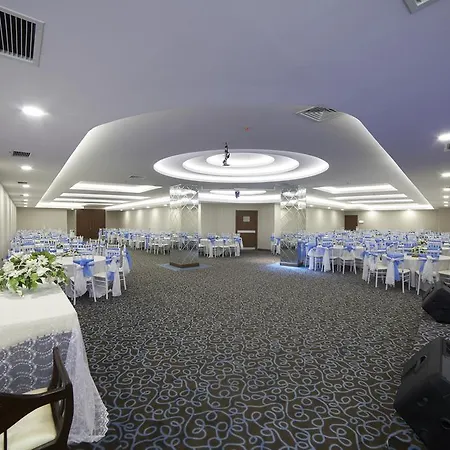 Saffron ホテル 3*